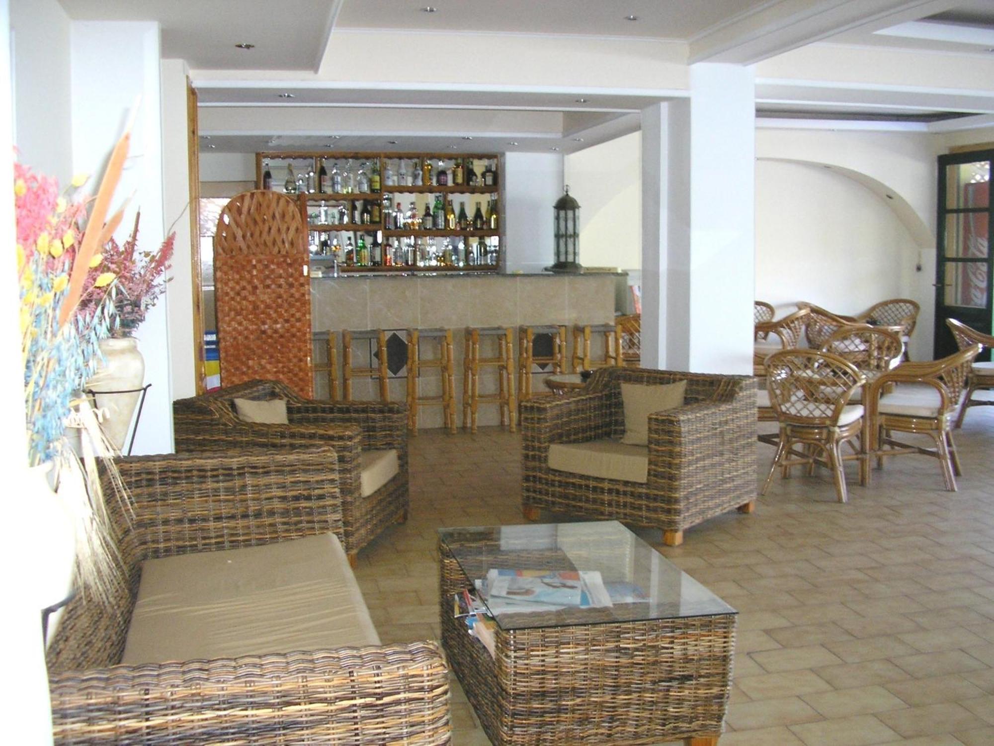 Hotel Ilion Pétra Kültér fotó
